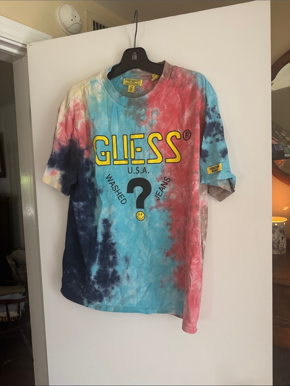 GUESS Tie-Dye Logo Tee in Blue, Red, Navy & Cream